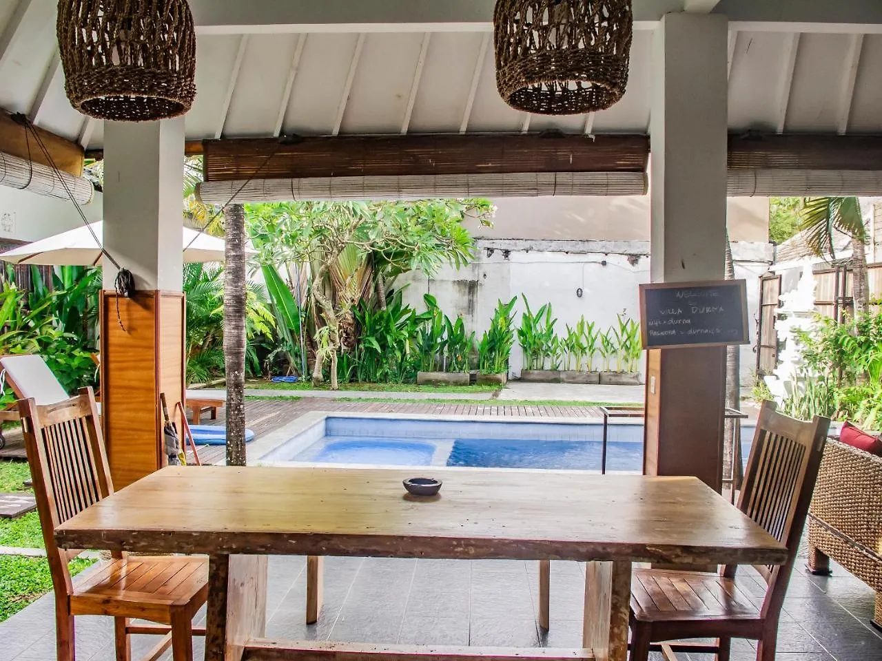 Durna Villa Σεμινιάκ Bed and Breakfast